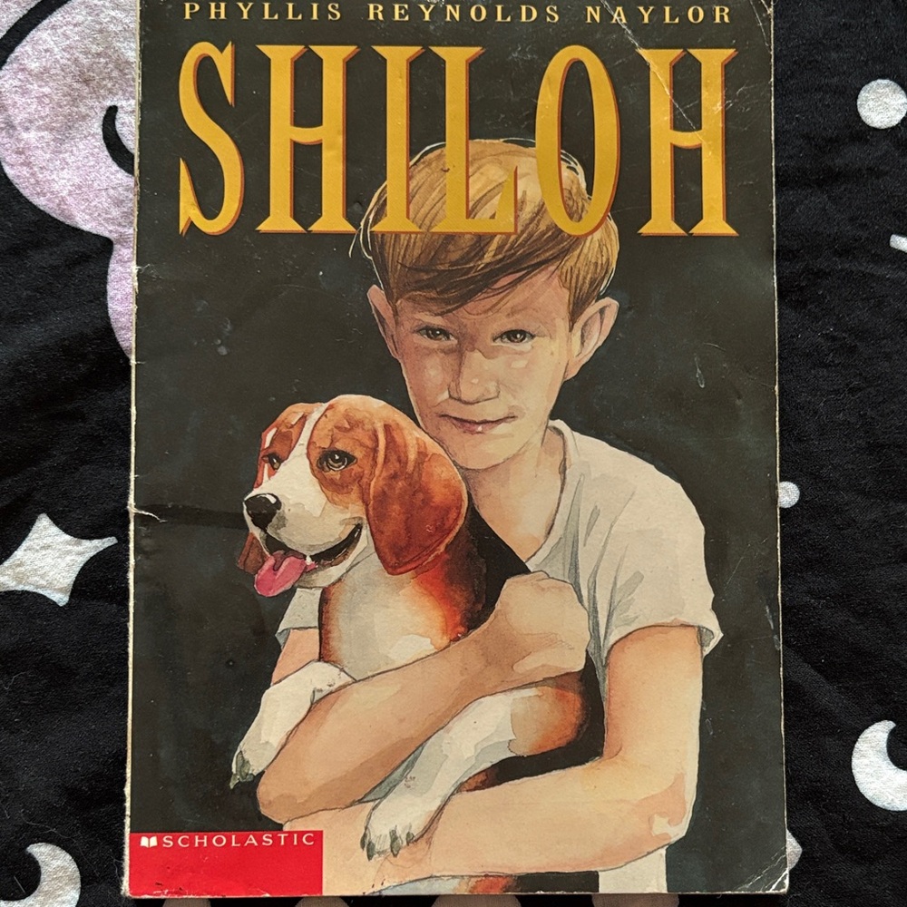 Scholastic Shiloh Book with Boy and Dog Cover
